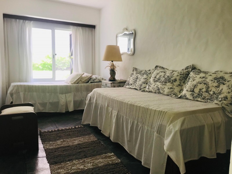 Departamento en alquiler y venta con la ubicación más austral de Punta del Este.